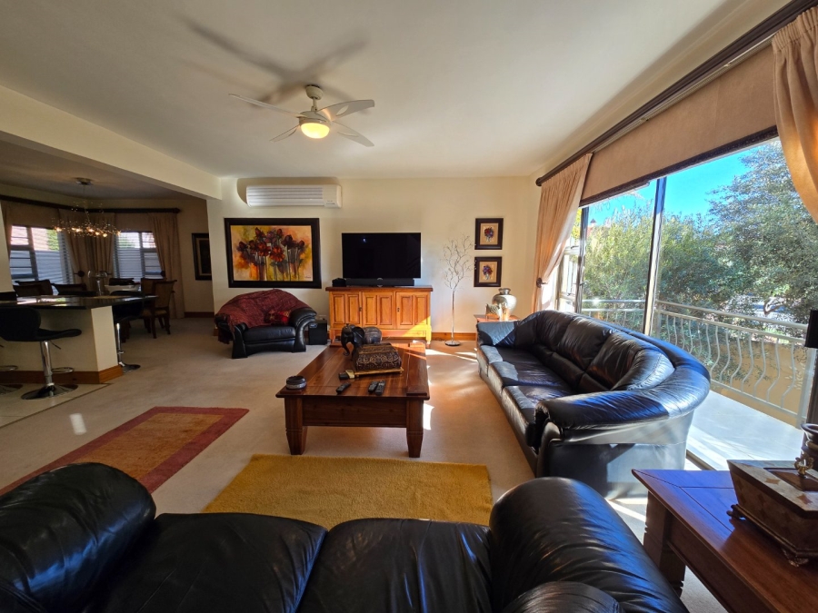 3 Bedroom Property for Sale in Kiepersol Free State